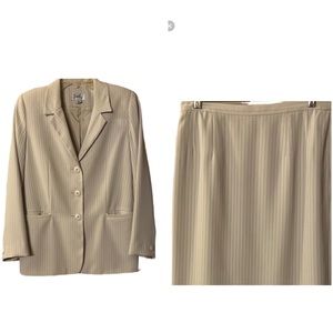 Emily Skirt Suit | Fully Lines | Pinstripe beige